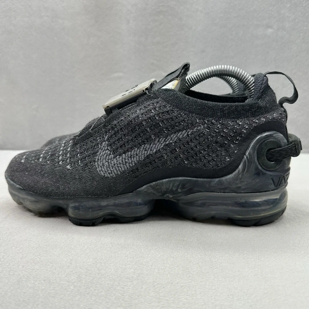 Womens 8.5 / 7Y Nike Air VaporMax 2020 FK Shoes Black / Gray Running Sneakers